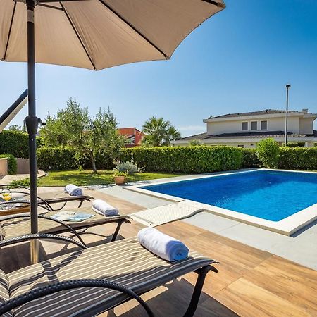 Lovely Istrian Apartment With A Private Swimming Pool And A Charming Garden Banjole Buitenkant foto