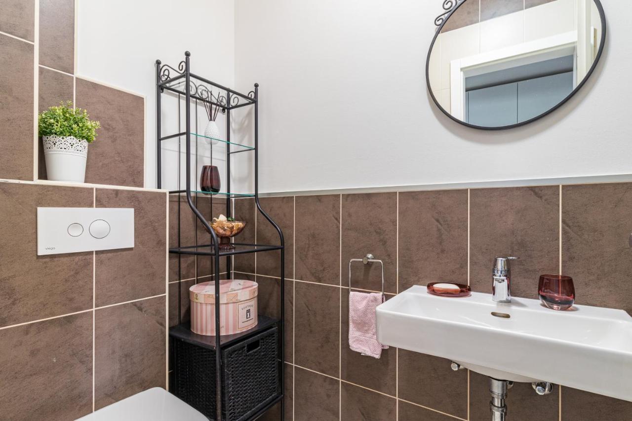 Lovely Istrian Apartment With A Private Swimming Pool And A Charming Garden Banjole Buitenkant foto
