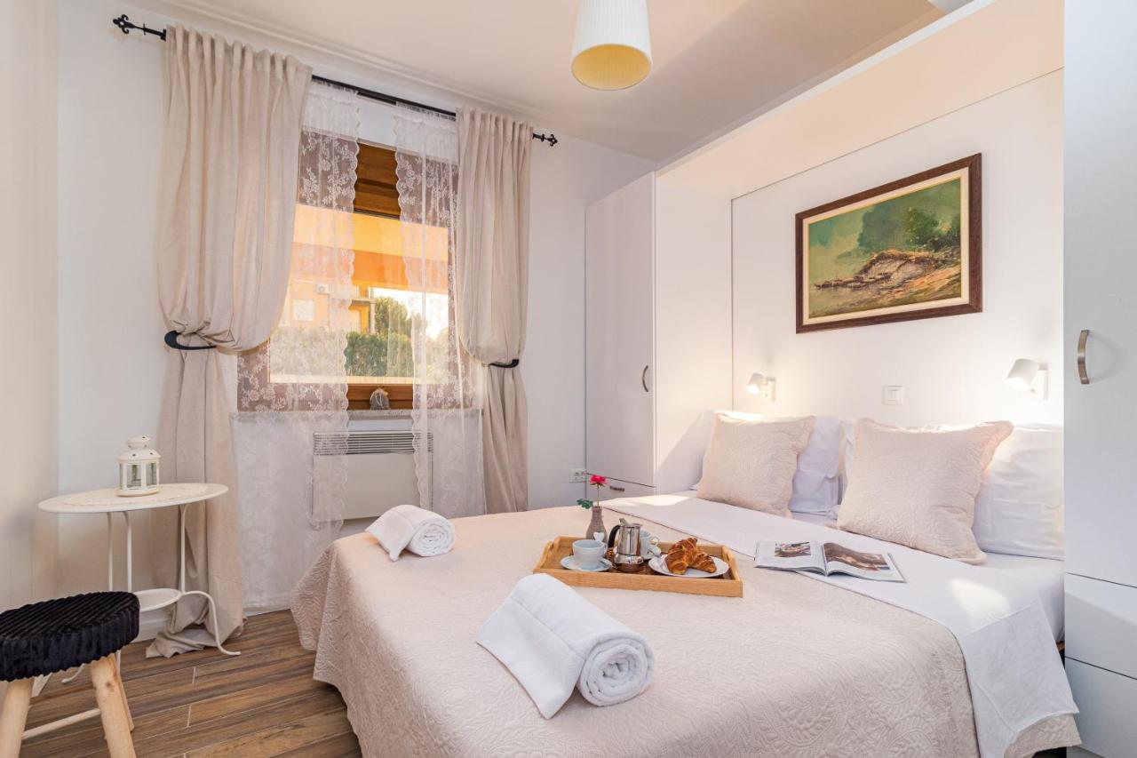 Lovely Istrian Apartment With A Private Swimming Pool And A Charming Garden Banjole Buitenkant foto